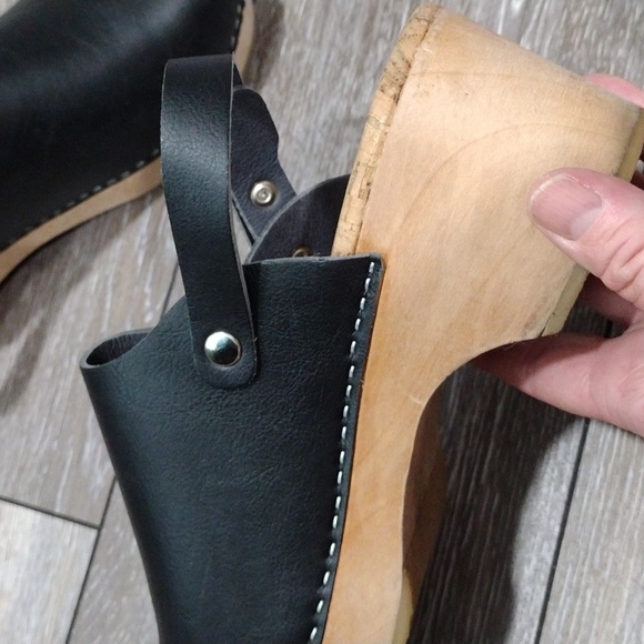 Black no name womens clogs. Size 10.5 - Picture 6 of 12